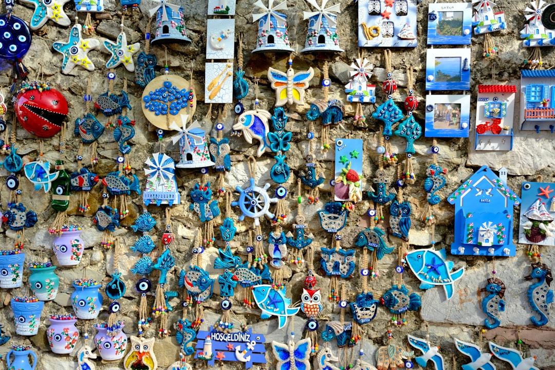 blue-and-brown-wooden-heart-shaped-wall-decor-xqwex-rtiy